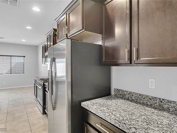 3rd image of 9404 Sand Tiger Ave
