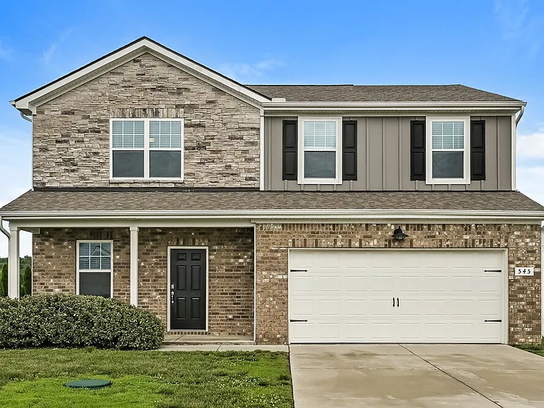 545 Samuel Lee Ln — Photo 1