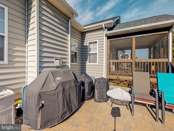 3rd image of 45395 Havenridge St