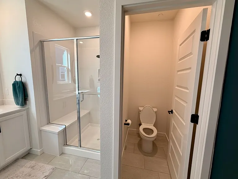 1721 Campbell St — Photo 34