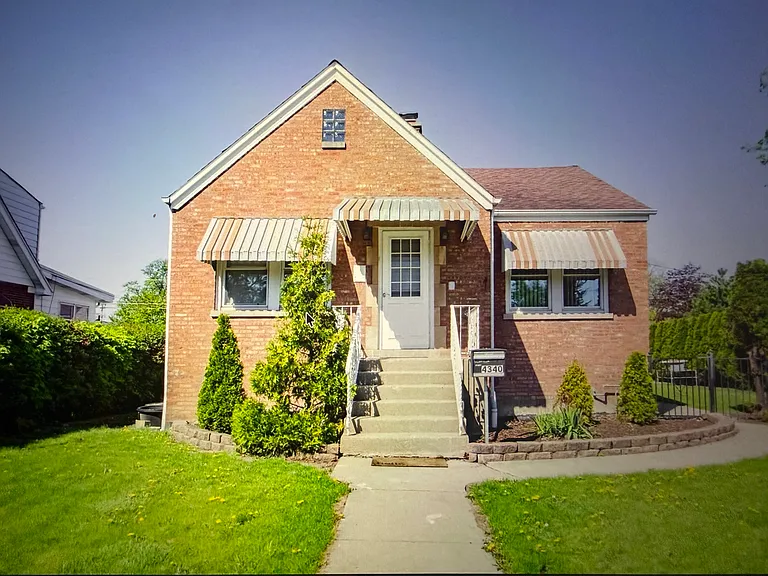 4340 Kolze Ave — Photo 2