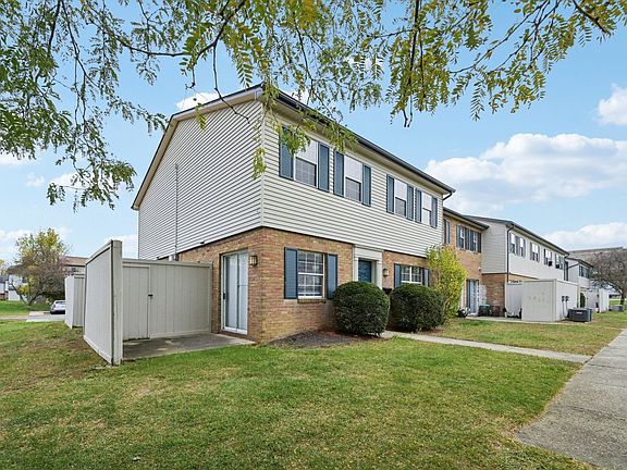3rd image of 1911 Kendall Pl #202