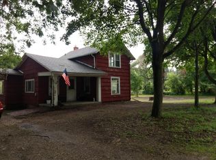 8225 E 5 Point Hwy, Eaton Rapids, MI 48827
