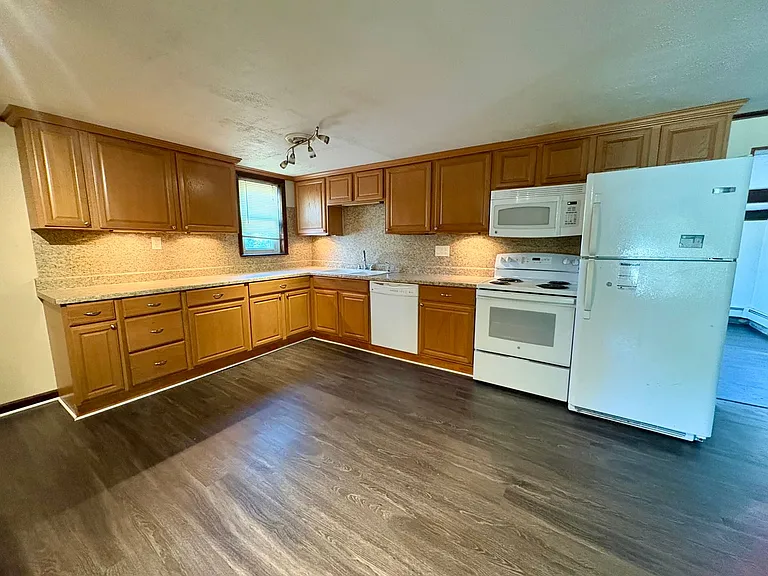 3630 Colebrook Rd — Photo 30