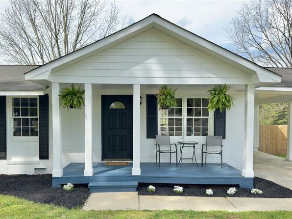 262 E Main St, Rutledge, GA 30663
