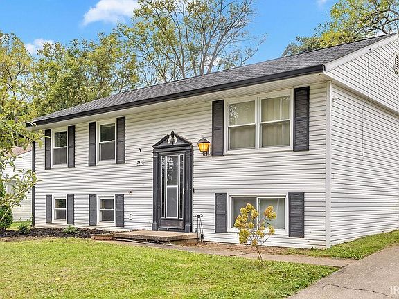 3rd image of 3441 N Valleyview Dr