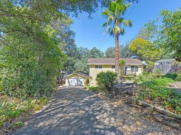 250 Daniels Dr, Auburn, CA 95603