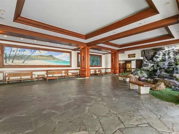 201 Ohua Ave #3013, Honolulu, HI 96815