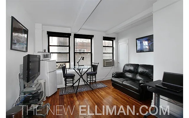 Sold by Douglas Elliman | media 17