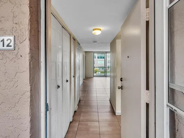 2861 Somerset Drive #212, Lauderdale Lakes, FL 33311
