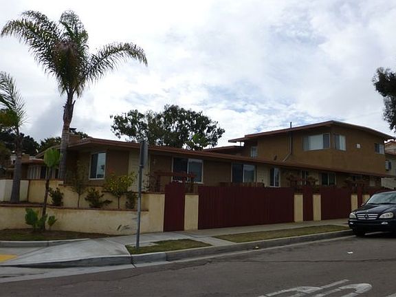 4th image of 3982 Ingraham St APT A