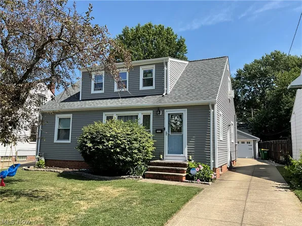 31910 Dickerson Rd, Eastlake, OH 44095