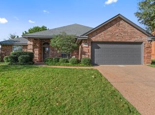10171 Trail Ridge Dr, Benbrook, TX 76126