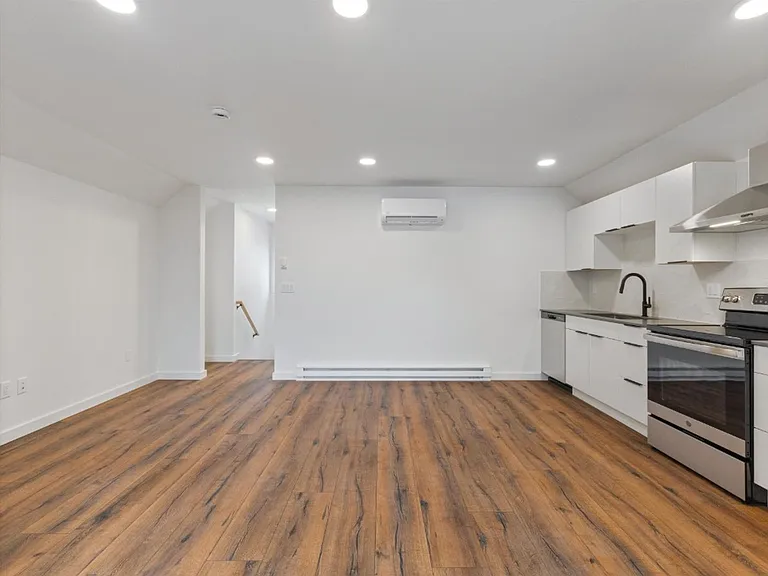 2967 S 27th Ave — Photo 1