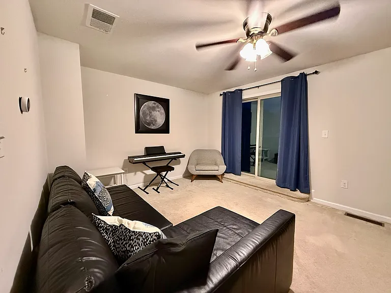 814 Oval Park Ln — Photo 16