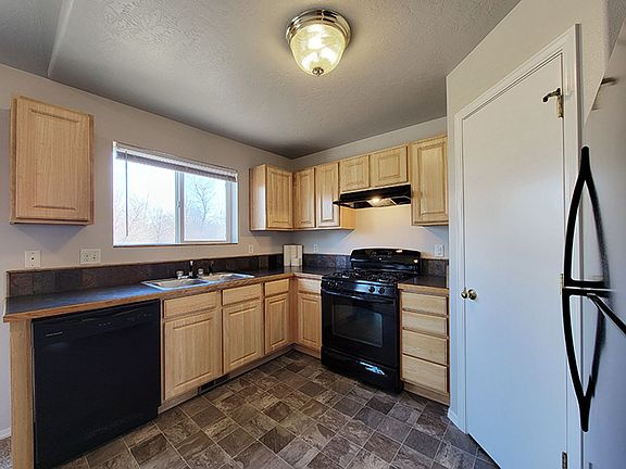5th image of 1002 S Ahsahka Ave