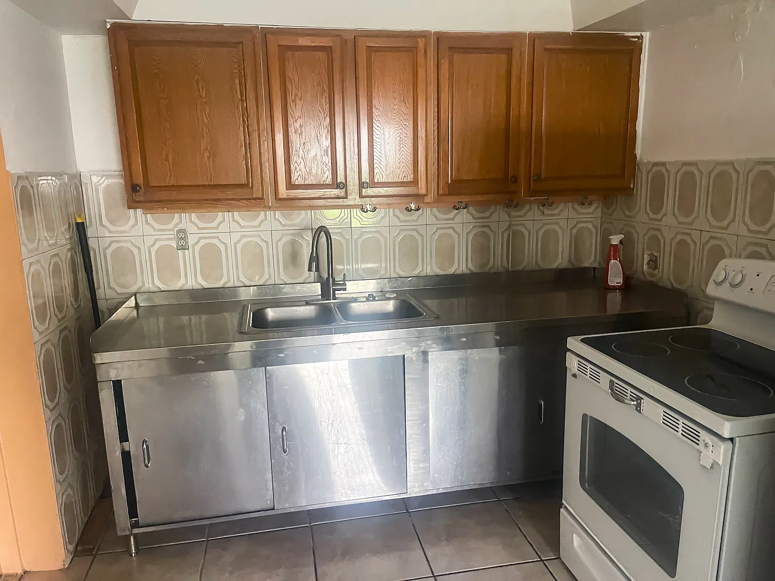 3 bed, 1400 sqft, $2,500 — Photo 3