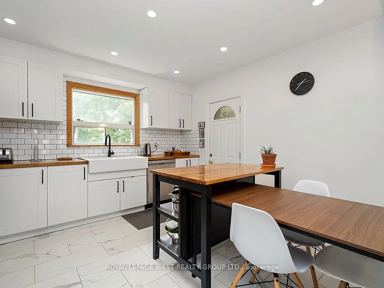 22 Beaucourt Rd — Photo 11