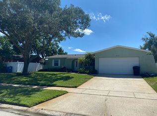 6013 16th Ln NE, Saint Petersburg, FL 33703