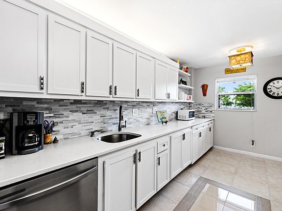 2nd image of 6850 10th Ave N APT 204