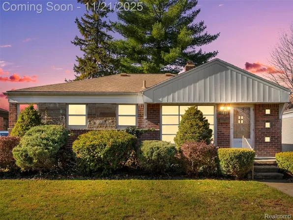 9831 Seltzer St, Livonia, MI 48150