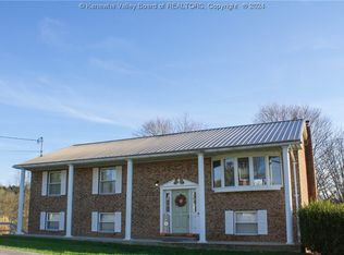 3 Scenic Dr, Ripley, WV 25271