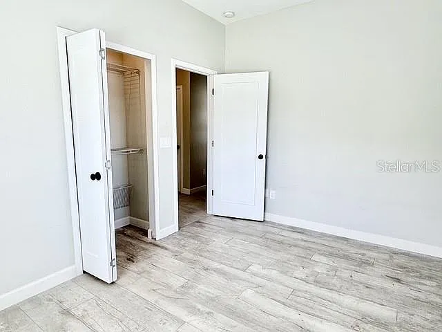 2408 Corrine Dr — Photo 21