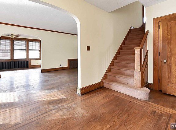 3rd image of 12-17 Morlot Ave #1X