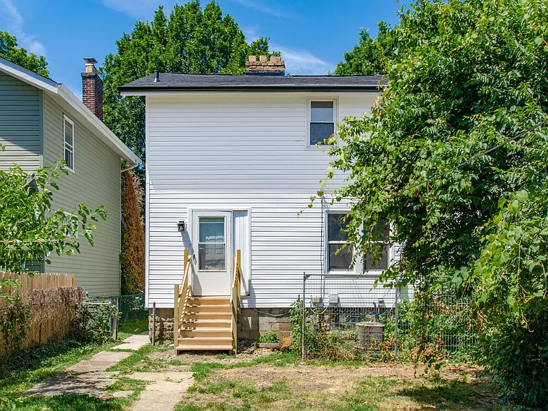 68 W Park Ave — Photo 24