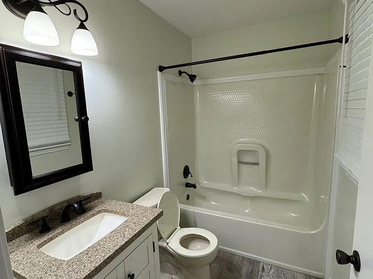 215 Lee Rd — Photo 12