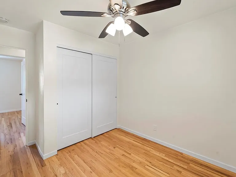 405 Fontainebleau — Photo 7