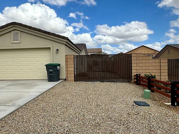 3rd image of 6100 S Tenderfoot Ln