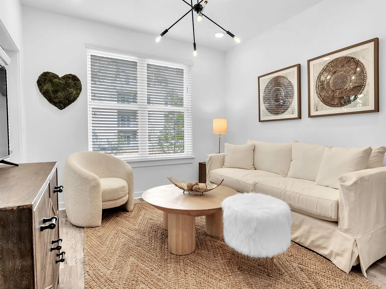 1 bed, 657 sqft, $1,500 — Photo 2