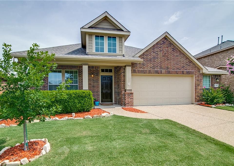 1st image of 304 Highland Park Ln