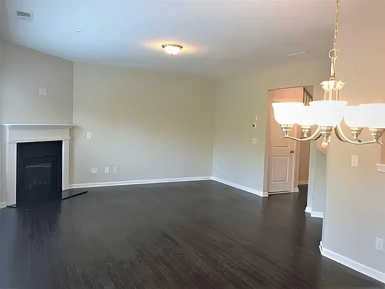 1327 Elderwood Way — Photo 6