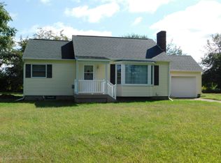 2437 Ives Rd, Leslie, MI 49251