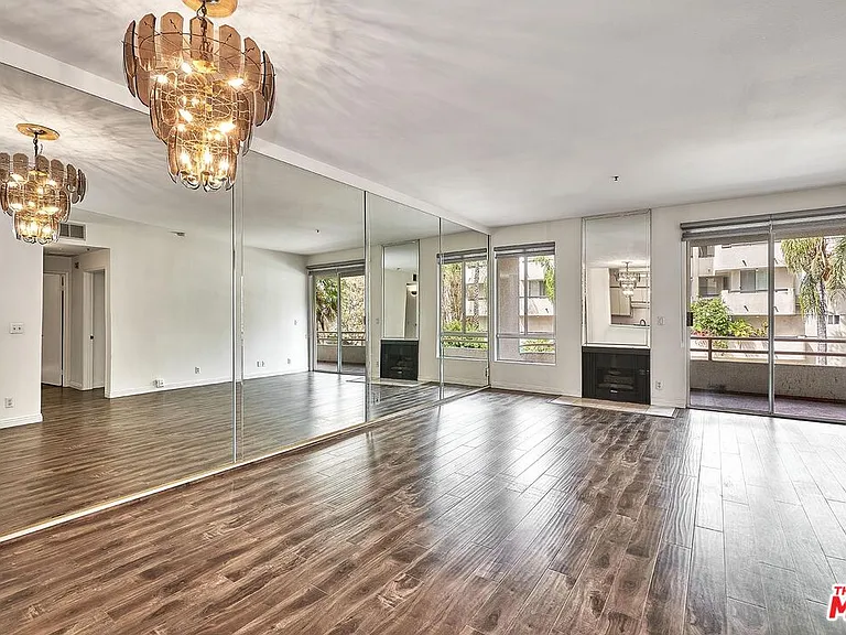 500 S Berendo St #101 — Photo 12