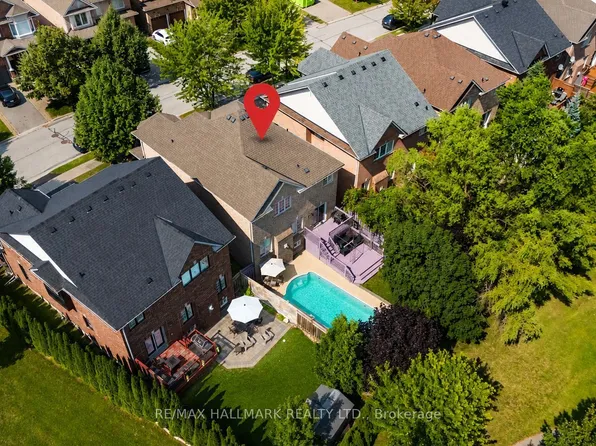 614 Society Cres, Newmarket, ON L3X 2V8