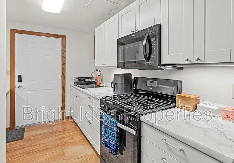 2535 Aldrich Ave S #3 — Photo 8