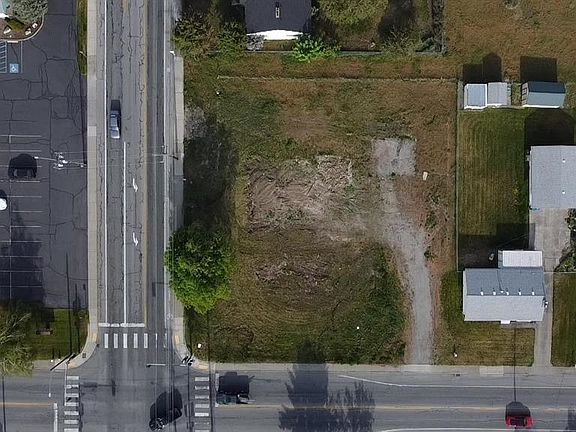 2nd image of 11504 E Broadway Ave