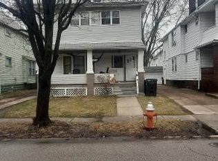 15809 Grovewood Ave, Cleveland, OH