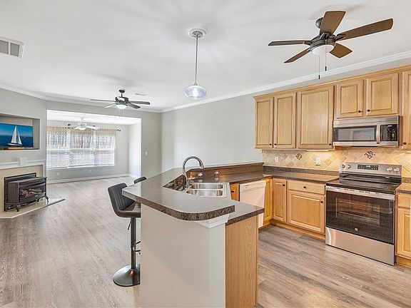 4th image of 118 Shipyard Cir