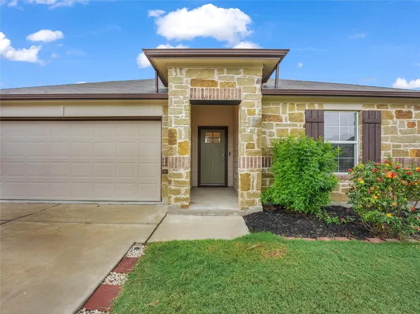 127 Sky Meadows Cir, San Marcos, TX 78666