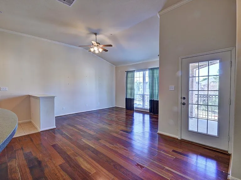 6607 Lake Woodlands Dr #531 — Photo 9