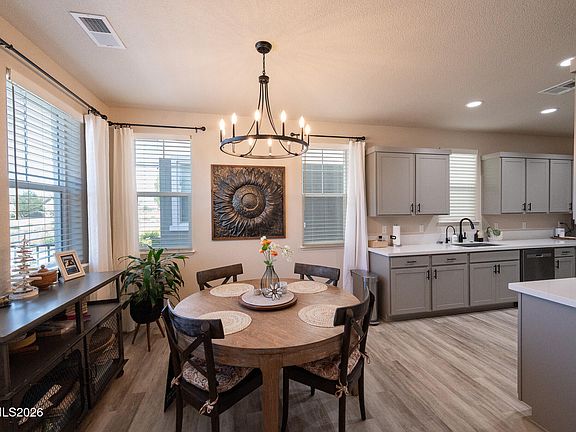 4th image of 308 Cattail Cres
