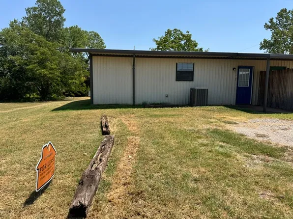 749 SW 13th St, Blanchard, OK 73010