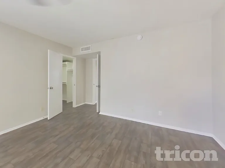 4323 W Poinsettia Dr — Photo 7