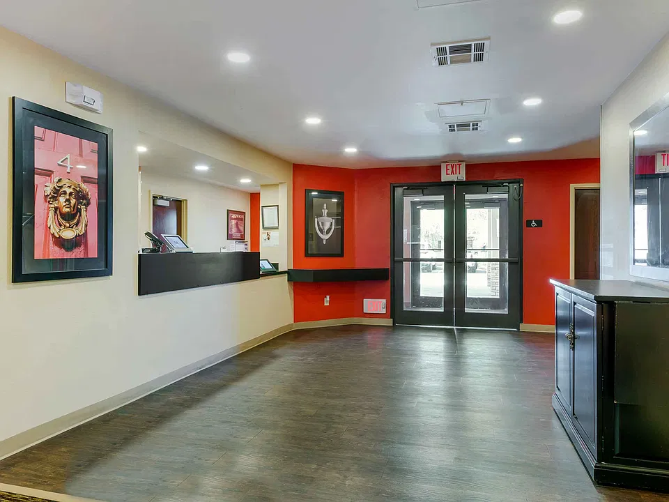Lobby and Guest Check-in