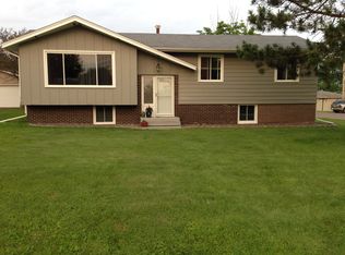 128 S 2nd Ave, Proctor, MN 55810