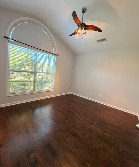925 Corison Loop — Photo 22